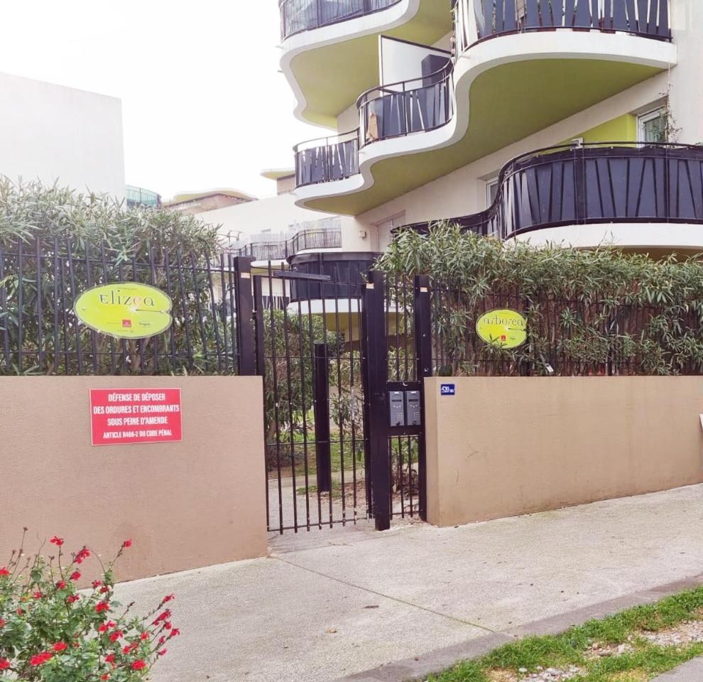 Grand Appartement Avec Garage Et Terrasse Castelnau-le-Lez Exterior foto